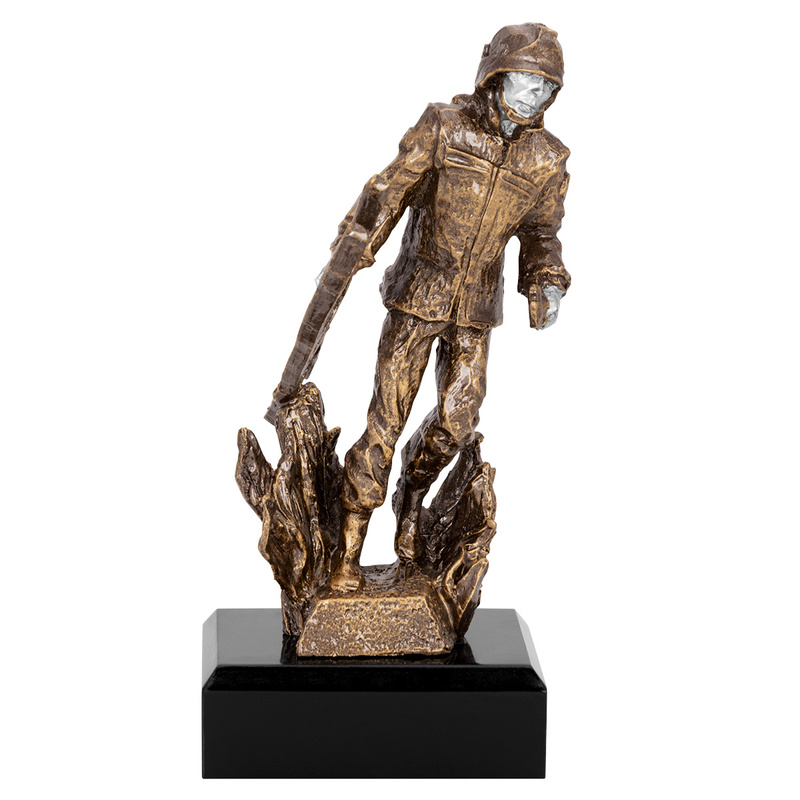 Statuetka odlewana – Strażak / Trofeum / Nagroda na Dzień Strażaka.